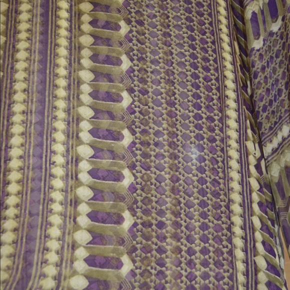 Love & Liberty silk blouse. - Picture 4 of 8